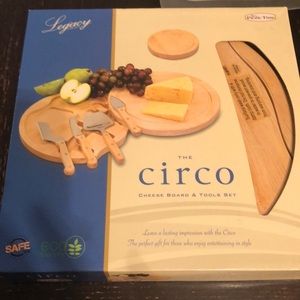 The Circo Cheese Board & Tools Set. Eco friendly. Legacy. Picnic Time. New